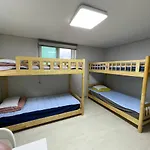 Twin Rabbit Guesthouse