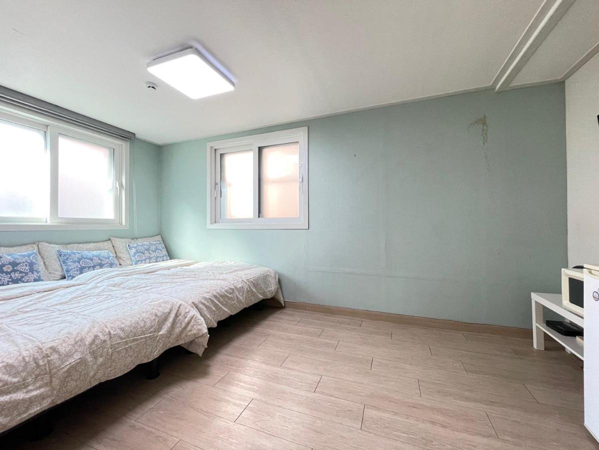 Twin Rabbit Albergue Seul